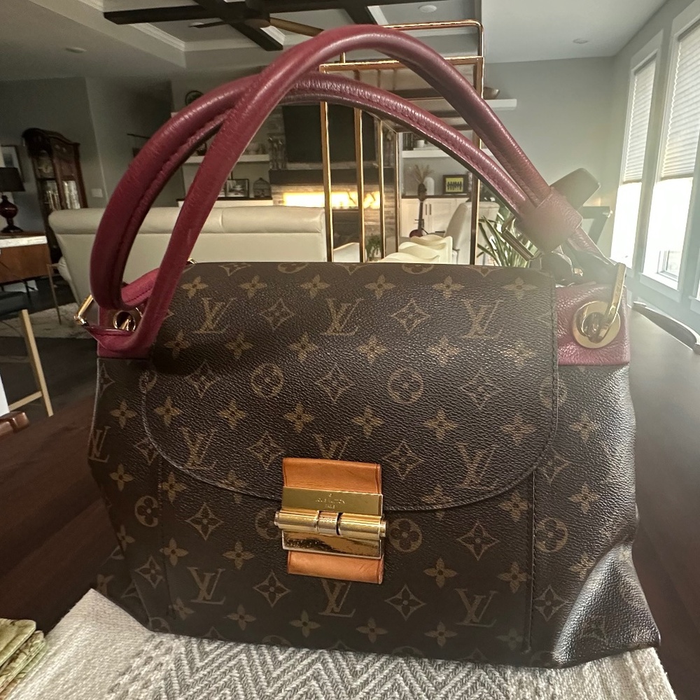 AUTHENTIC Louis Vuitton Monogram Olympe Aurore, Receipt Available